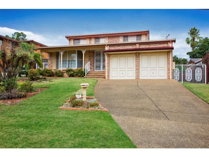 19 Trumper Place, Menai NSW 2234