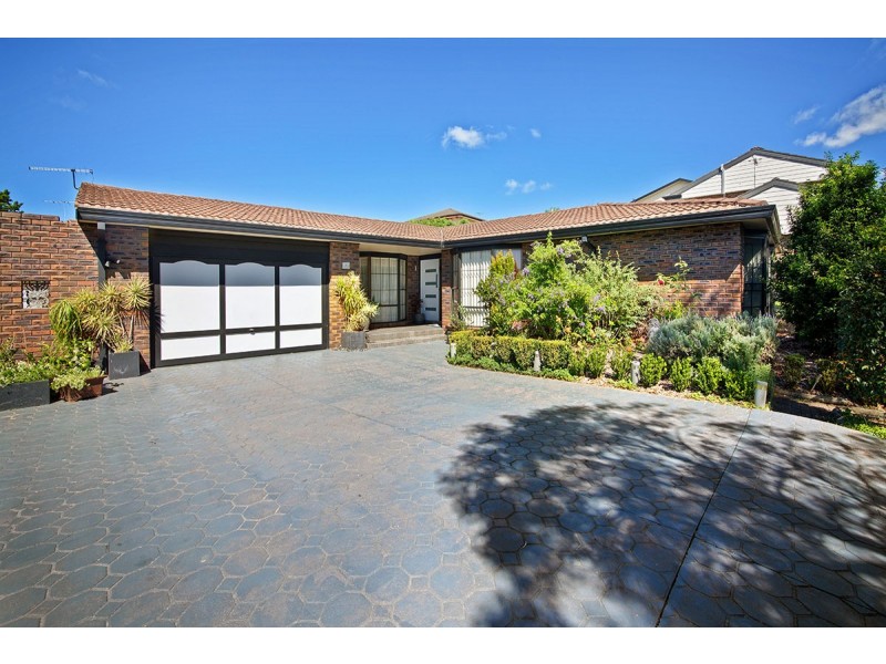 10 Black Close, Illawong NSW 2234