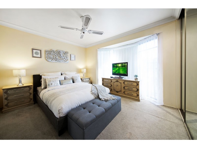 10 Black Close, Illawong NSW 2234