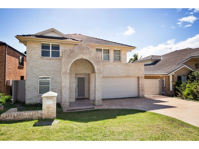 5 Berry Grove, Menai NSW 2234