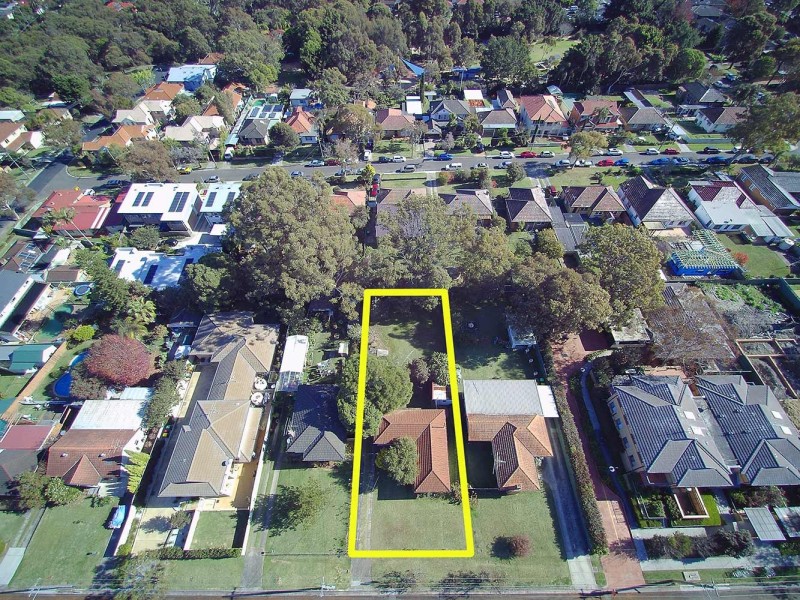 11 Woonah Street, Miranda NSW 2228