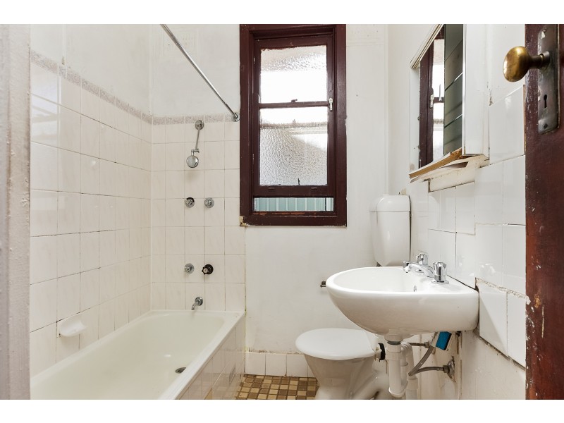 11 Woonah Street, Miranda NSW 2228