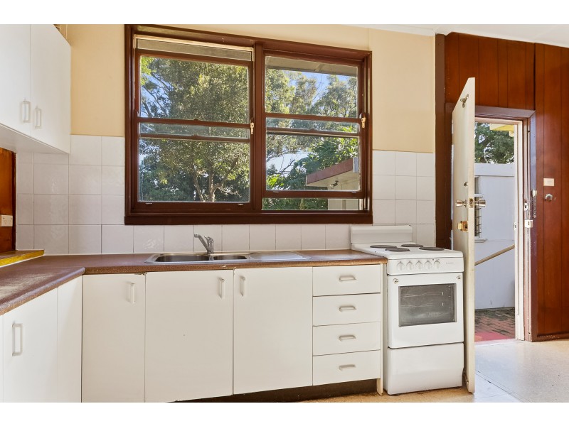 11 Woonah Street, Miranda NSW 2228