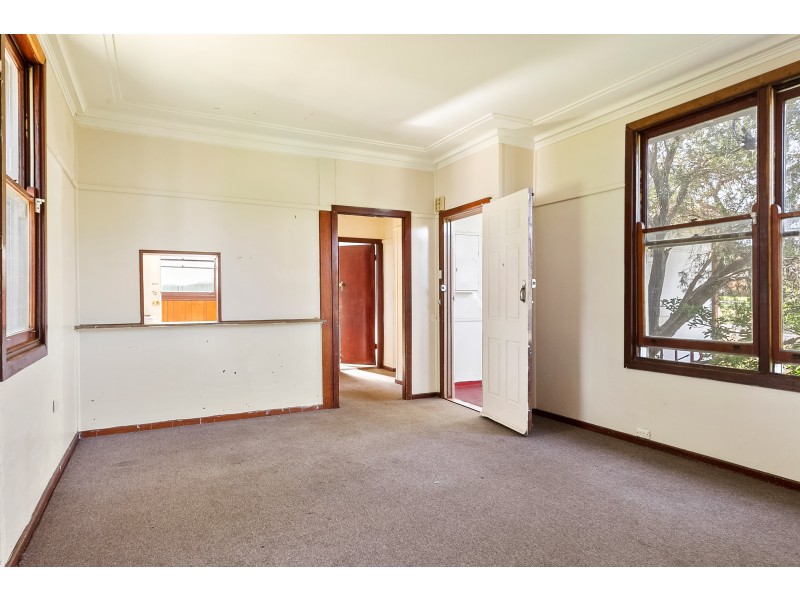 11 Woonah Street, Miranda NSW 2228