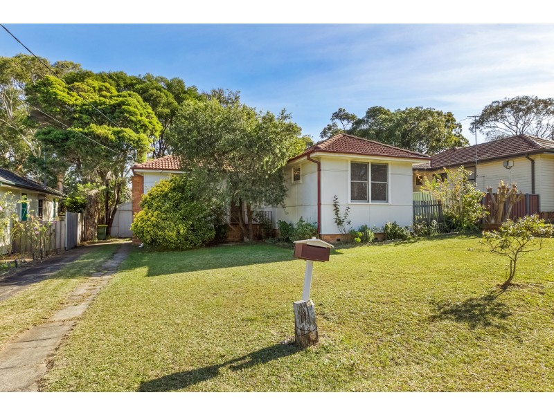 11 Woonah Street, Miranda NSW 2228