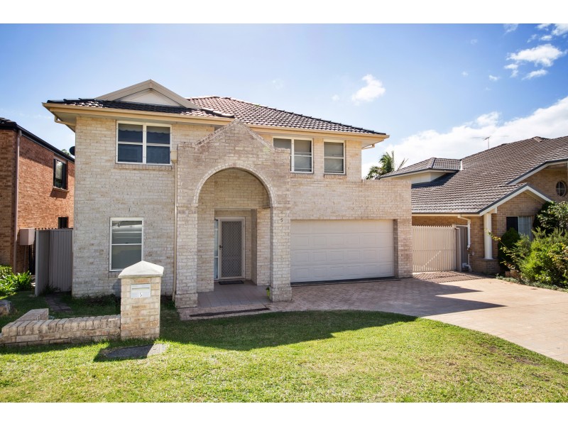 5 Berry Grove, Menai NSW 2234