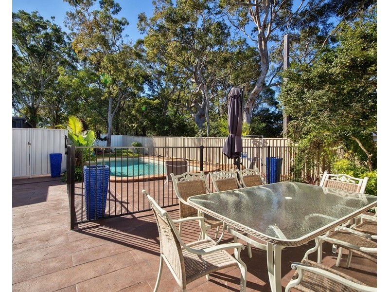 92 Bignell Street, Illawong NSW 2234