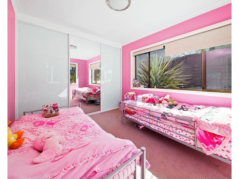 92 Bignell Street, Illawong NSW 2234