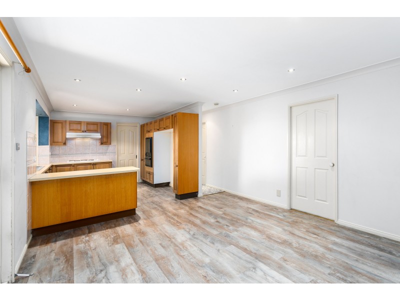 6 Emerson Place, Menai NSW 2234