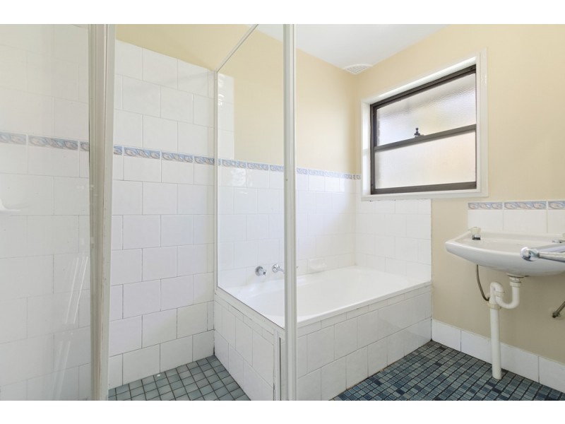 1 Bromwich Place, Menai NSW 2234