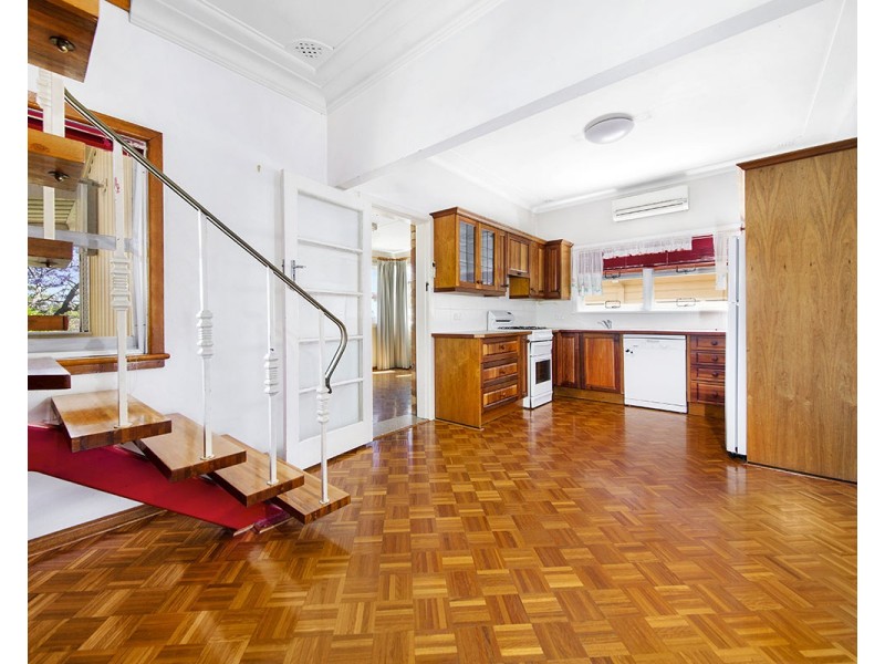 15 Cambrai Avenue, Engadine NSW 2233