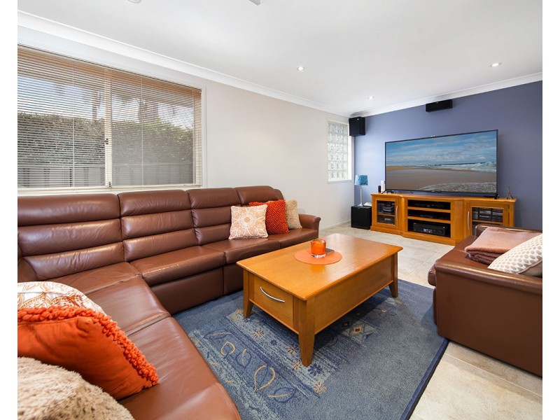 127 Brushwood Drive, Alfords Point NSW 2234