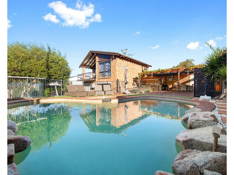 7 Byron Place, Illawong NSW 2234