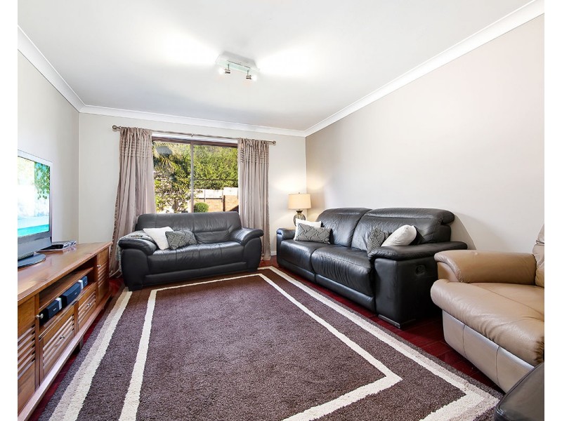 7 Byron Place, Illawong NSW 2234