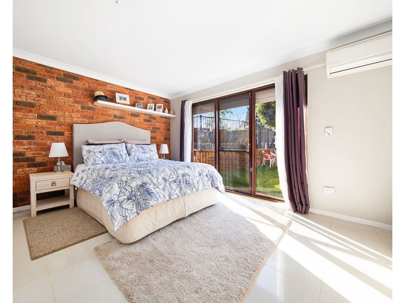 7 Byron Place, Illawong NSW 2234