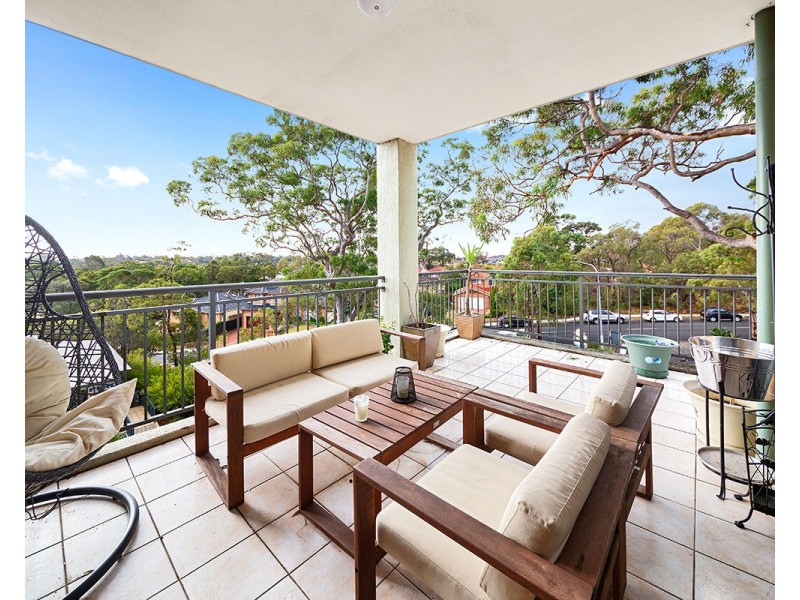 8/82-90 Allison Crescent, Menai NSW 2234