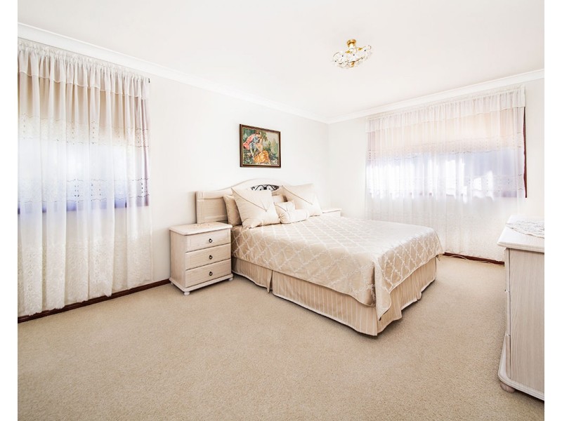 10 Bray Grove, Menai NSW 2234