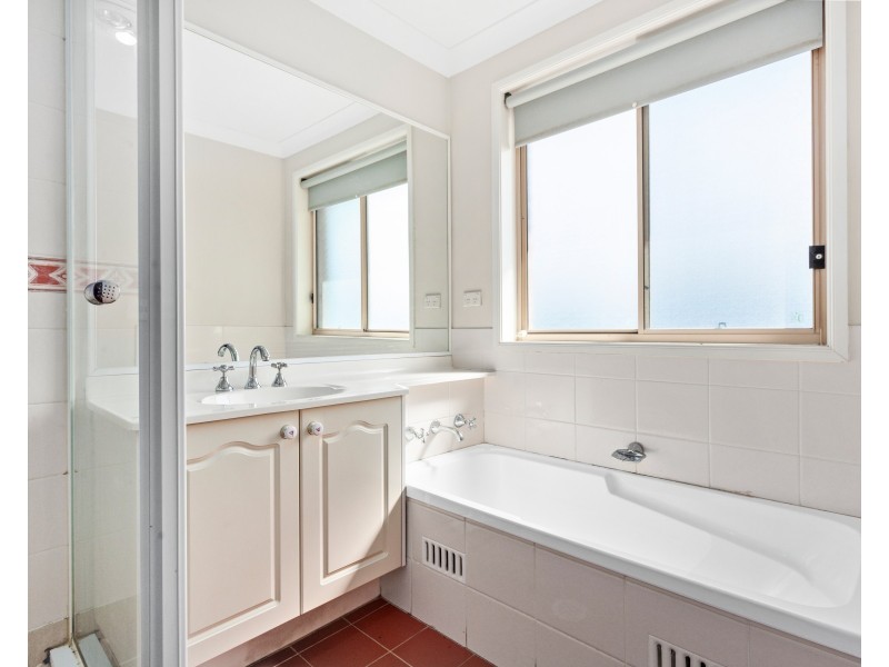 5b Davis Place, Menai NSW 2234