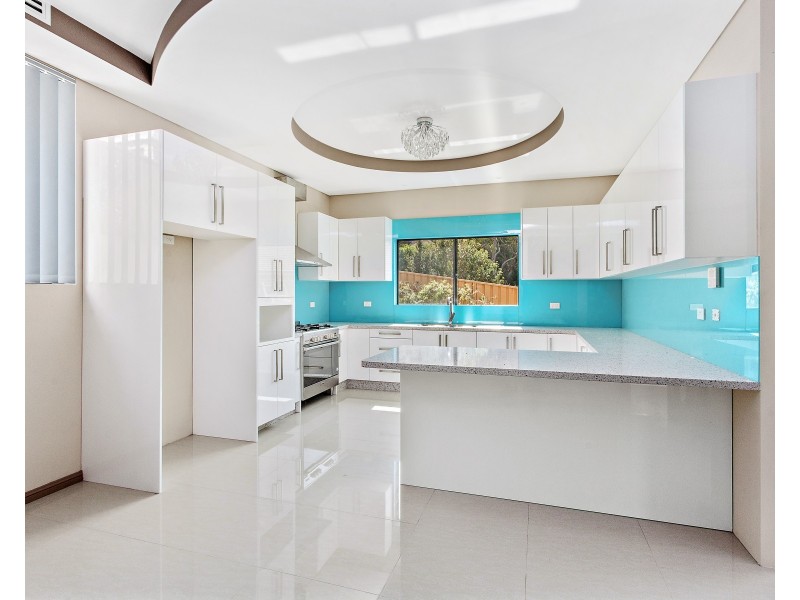 4/57 Old Ferry Road, Illawong NSW 2234