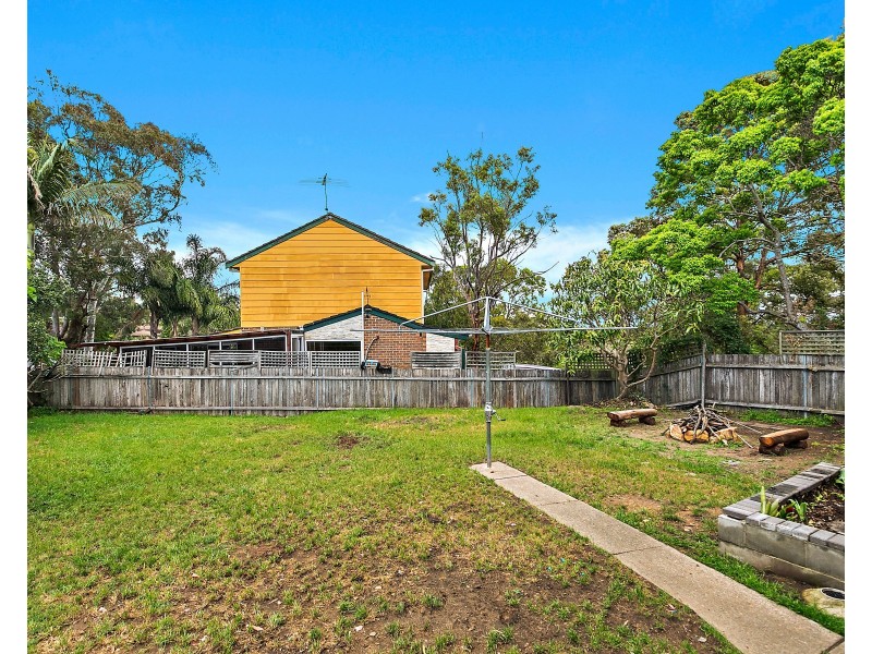 1 Bromwich Place, Menai NSW 2234