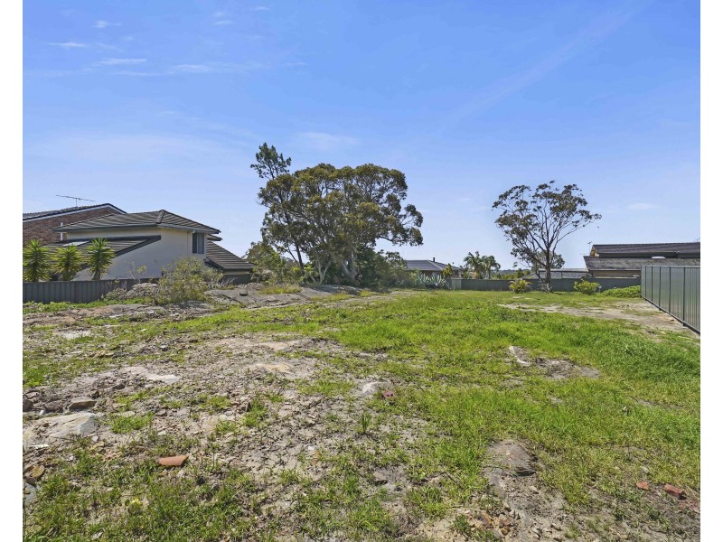 2A Wilbung Road, Illawong NSW 2234