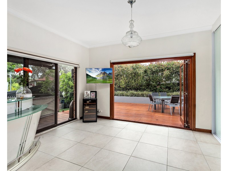 5 Bass Street, Caringbah South NSW 2229