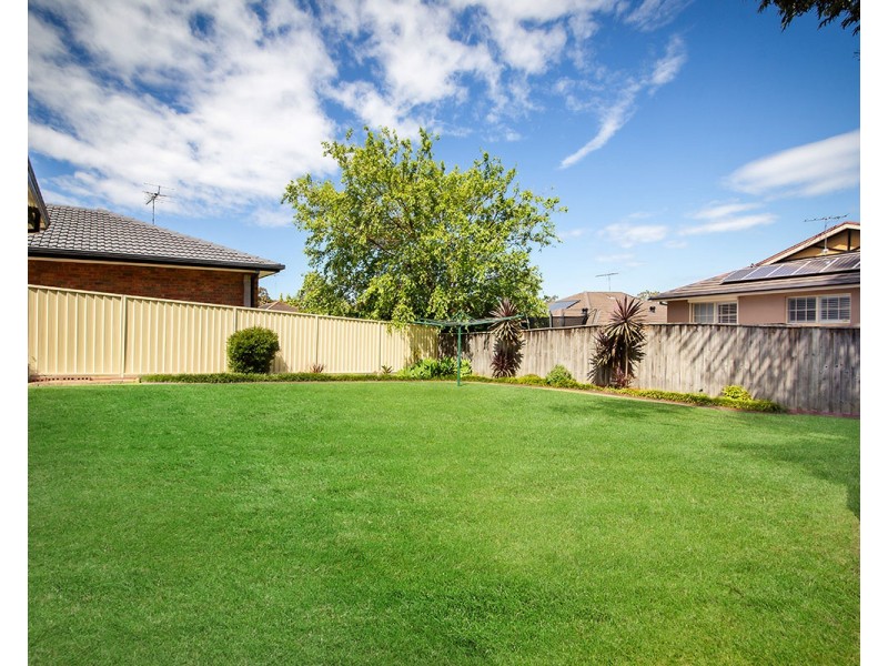 8 Pin Oak Grove, Menai NSW 2234