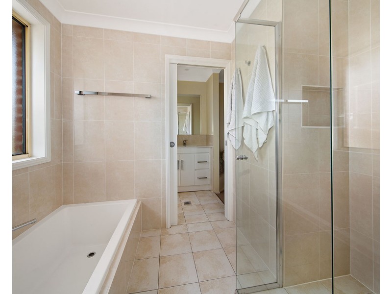 6a Bassett Place, Menai NSW 2234