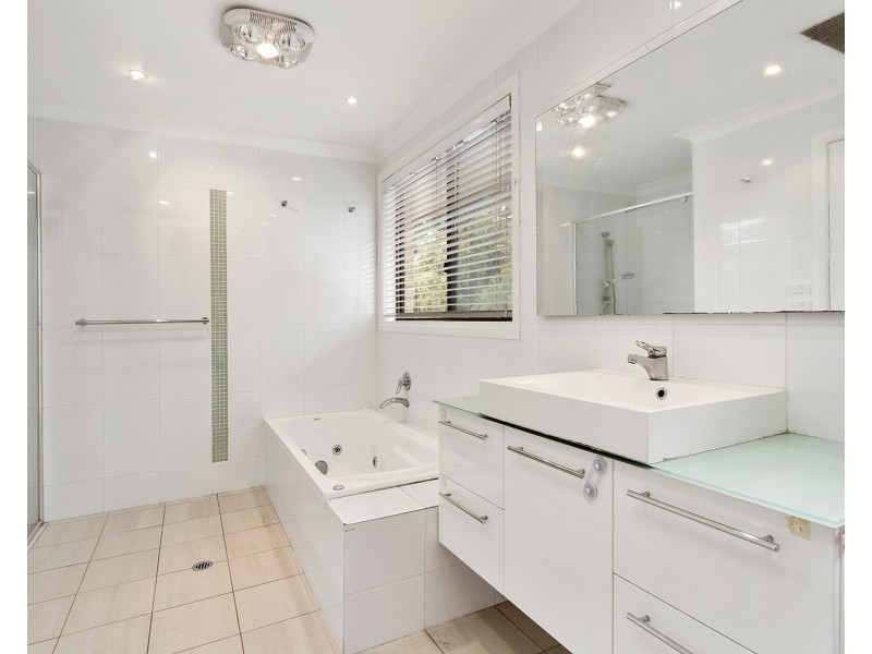 8 Coachwood Crescent, Alfords Point NSW 2234