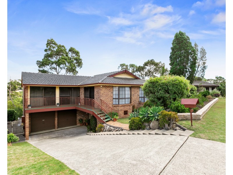8 Northbrook Place, Illawong NSW 2234