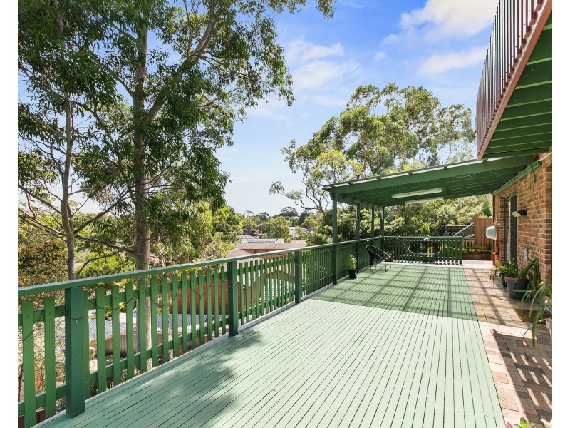 8 Northbrook Place, Illawong NSW 2234