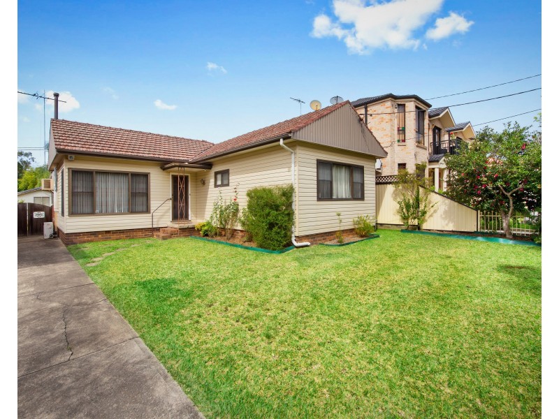 77 Watson Road, Padstow NSW 2211