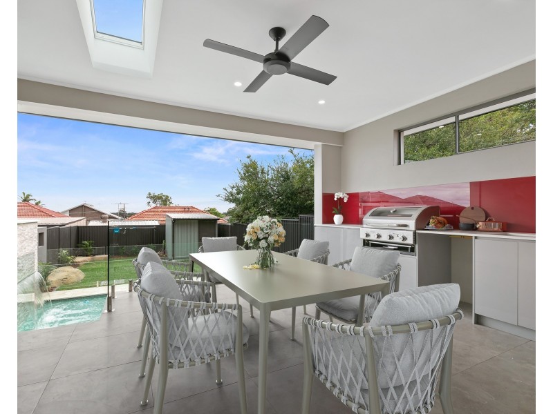 118 Kennedy Street, Picnic Point NSW 2213