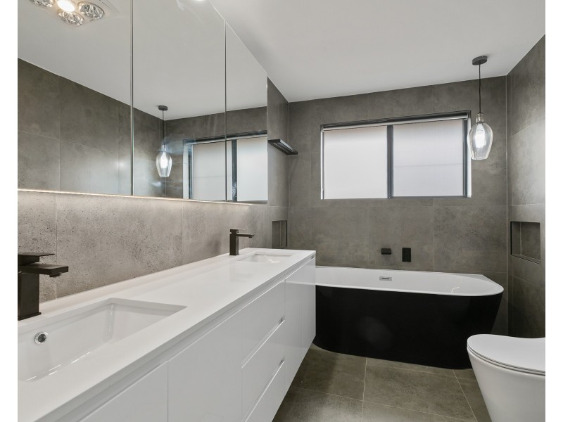 118 Kennedy Street, Picnic Point NSW 2213