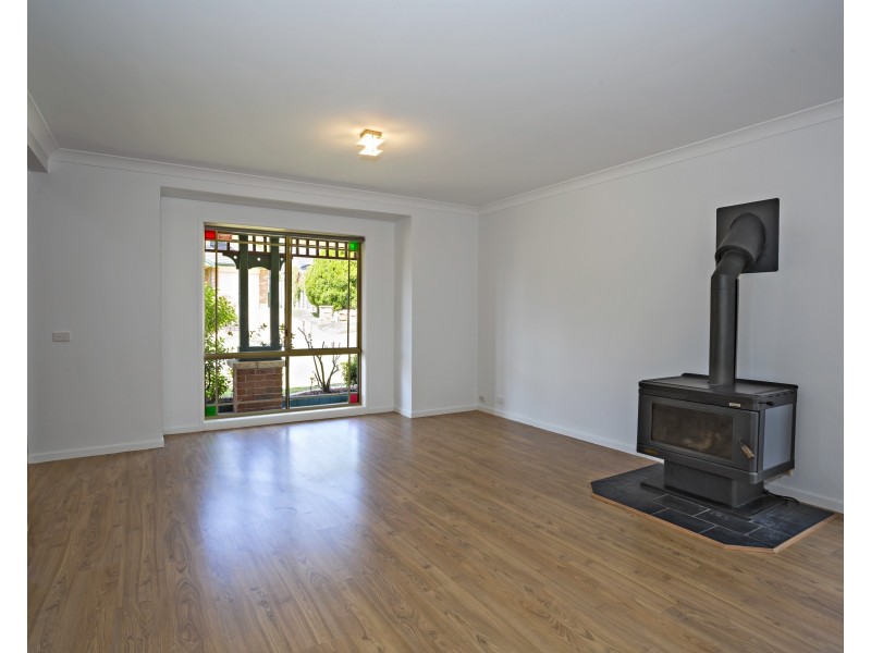 25 Silverleaf Row, Menai NSW 2234