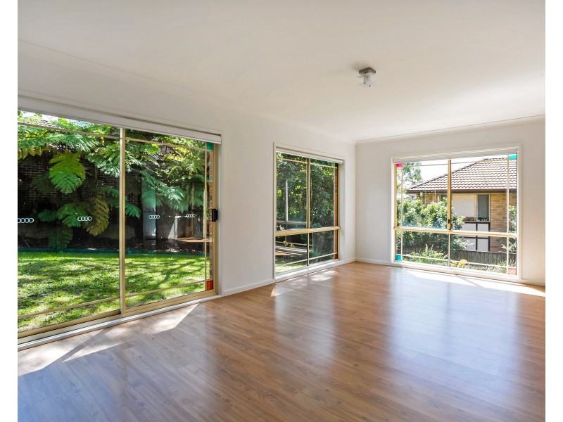 25 Silverleaf Row, Menai NSW 2234