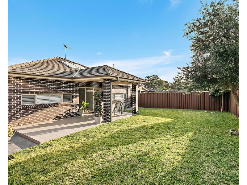 17 Lone Pine Ave, Milperra NSW 2214