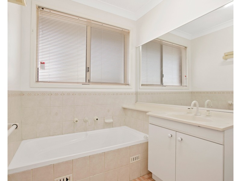 25 Fern Circuit East, Menai NSW 2234