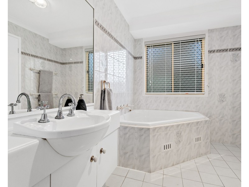 12 Silverleaf Row, Menai NSW 2234
