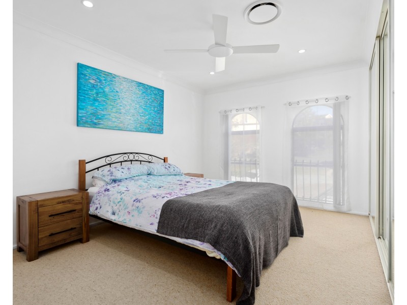 2 Meckiff Close, Menai NSW 2234