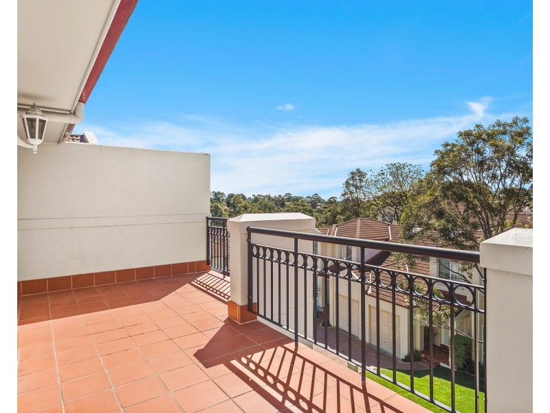 8/1 Bluegum Way, Menai NSW 2234