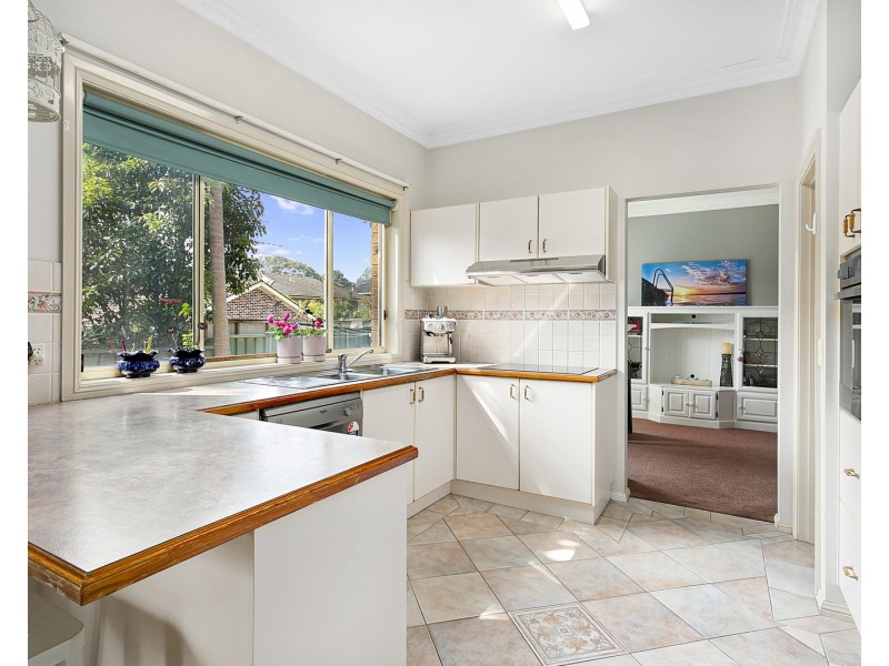 6 James Close, Menai NSW 2234