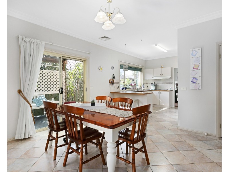 6 James Close, Menai NSW 2234
