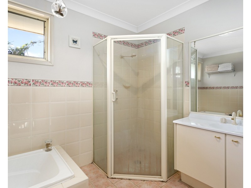 6 James Close, Menai NSW 2234