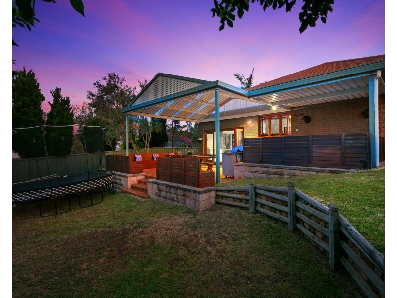 6 James Close, Menai NSW 2234