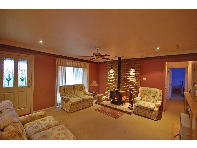 44 Wattle Street, Colo Vale NSW 2575