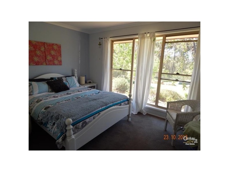 5-7 Banksia Street, Hill Top NSW 2575