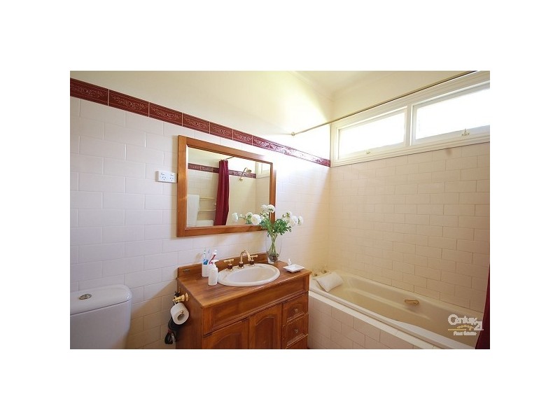 18 Park Road, Bowral NSW 2576