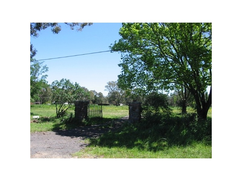 Pheasants Nest NSW 2574