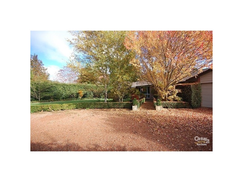 37 Nerang Street, Burradoo NSW 2576